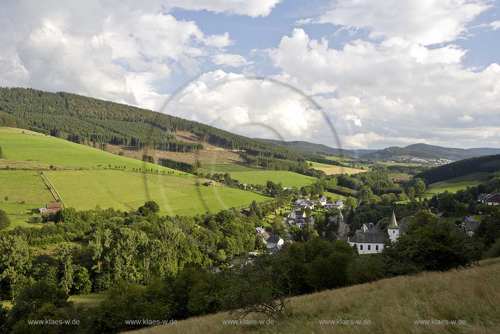 Olsberg, Brunskappel, Hochsauerlandkreis, Blick auf Ort und Landschaft, Sauerland