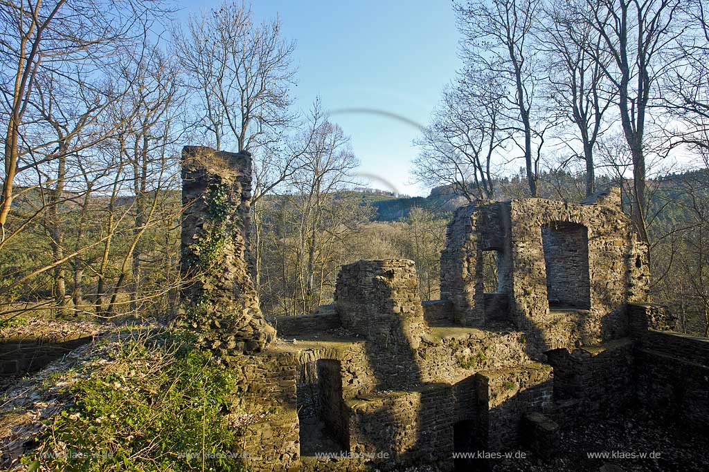 Plettenberg Ruine Burg Schwarzenberg Hoehenburg; Ruine castle Schwarzenberg