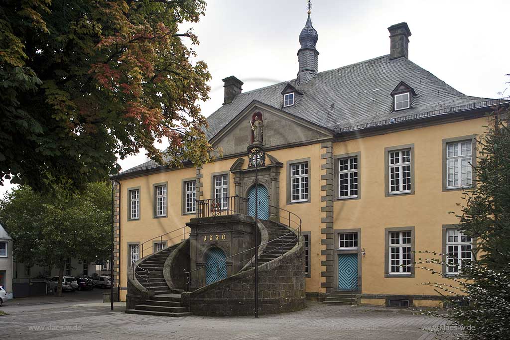 Ruethen, Rtten, Kreis Soest, Blick auf altes Rathaus, Sauerland