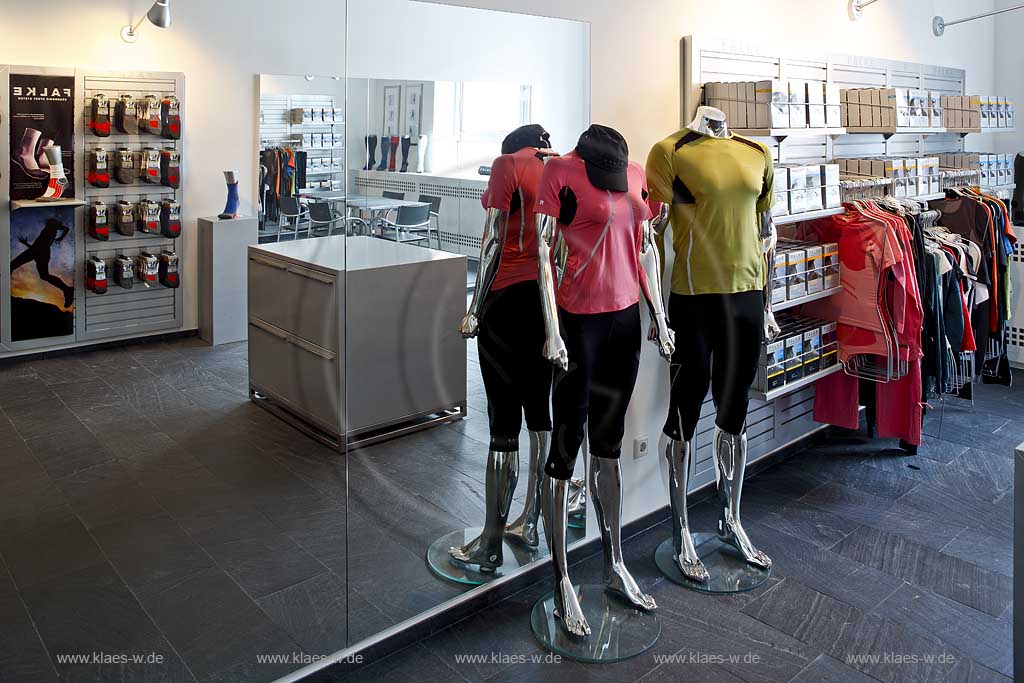 Schmallenberg Schauraum der Falke Strumpffabrik mit Sportbekleidung; showroom of Falke hosiery mill with sportsware