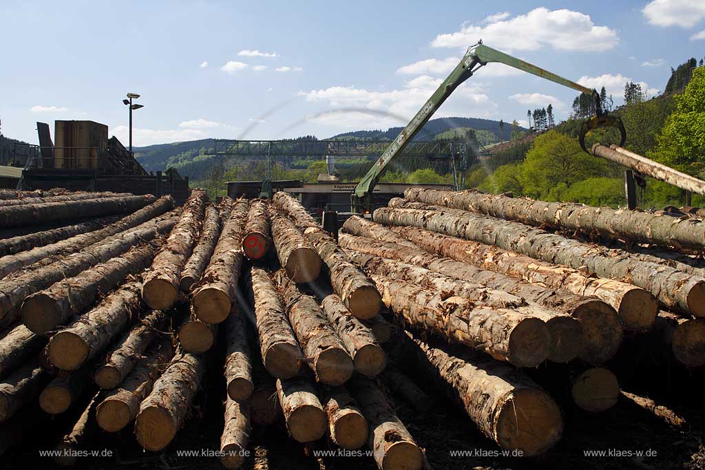 Schmallenberg, Fleckenberg, Hochsauerlandkreis, Blick auf Sgewerk, Saegewerk Cordes, Sauerland