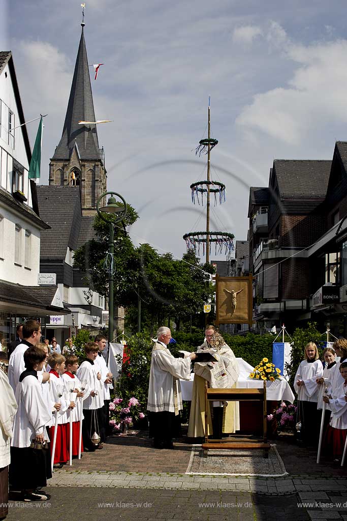 Sundern, Hochsauerlandkreis, Fronleinnam, Prozession, Straengottesdienst, Sauerland