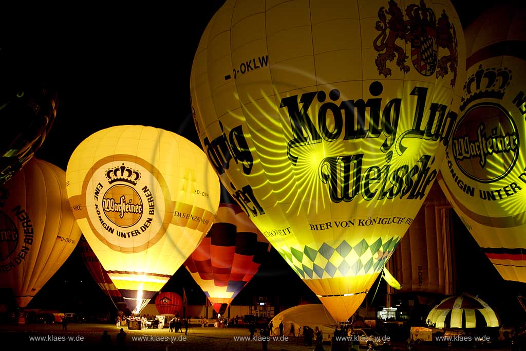 Warstein, Kreis Soest, Warsteiner Internationale Montgolfiade, Nacht, Night Glow, Warsteiner, Koenig, Knig Ludwig Ballon, Sauerland
