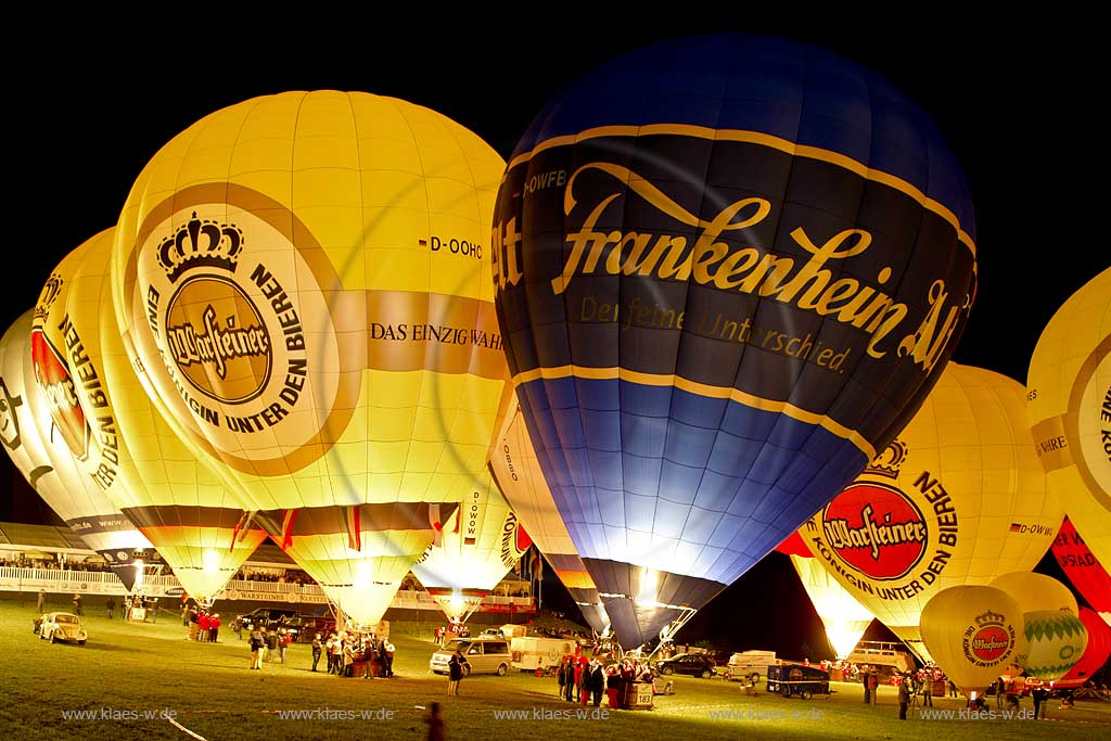 Warstein, Kreis Soest, Warsteiner Internationale Montgolfiade, Nacht, Night Glow, Warsteiner, Frankenheim Alt Ballon, Sauerland