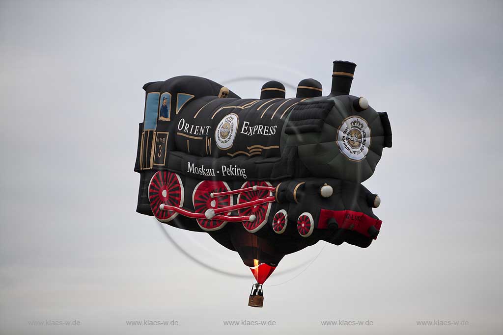 Warstein, Kreis Soest, Warsteiner Internationale Montgolfiade, Sonderform, Warsteiner Orient Express Ballon, Sauerland