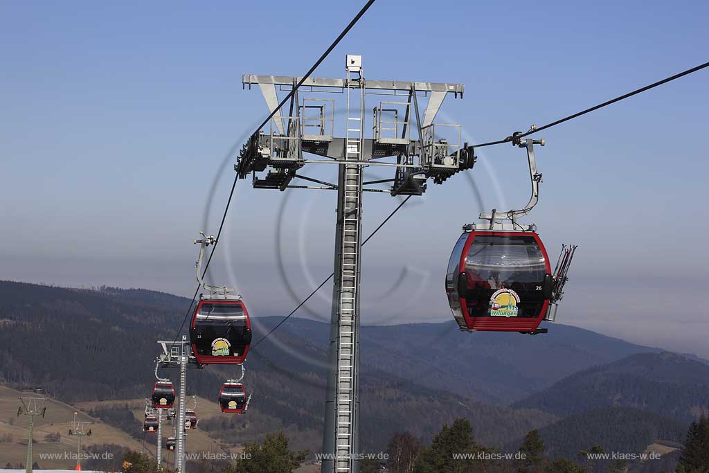 Willingen, Upland, Sauerland, Ettelsberg Seilbahn mit Blick ins Tal, Berglandschaft