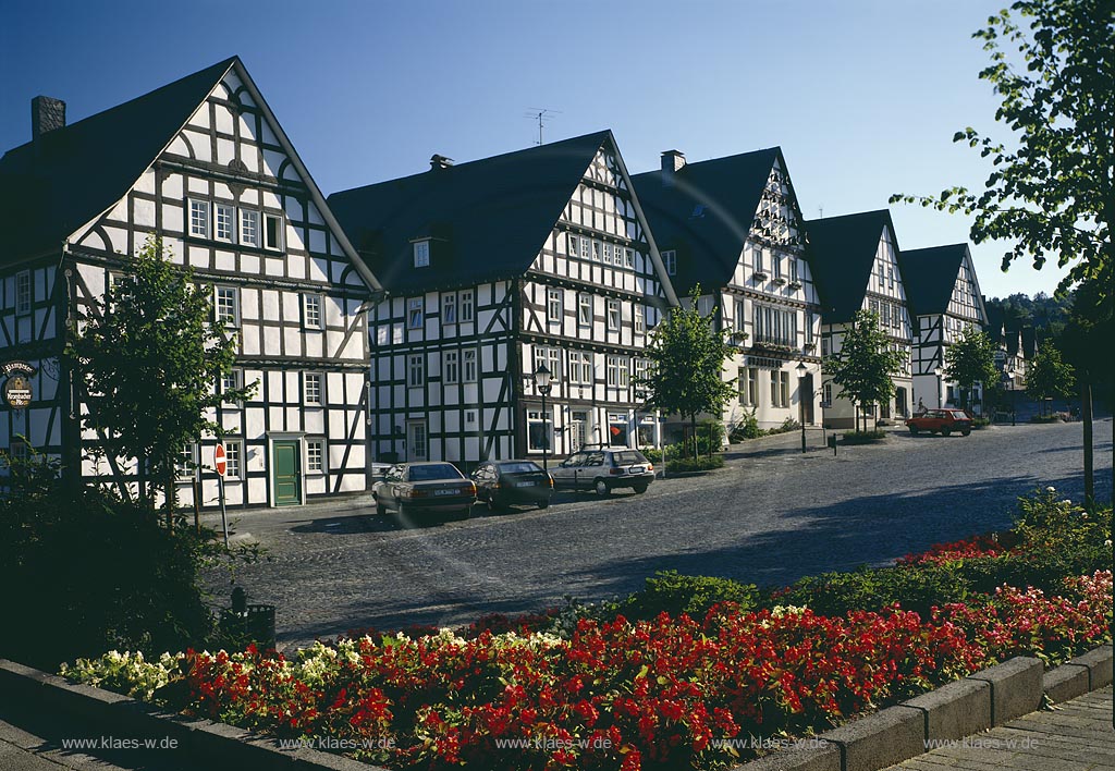 Hilchenbach, Kreis Siegen-Wittgenstein, Siegerland, Blick auf Markt mit Fachwerkhusern, Fachwerkhaeusern