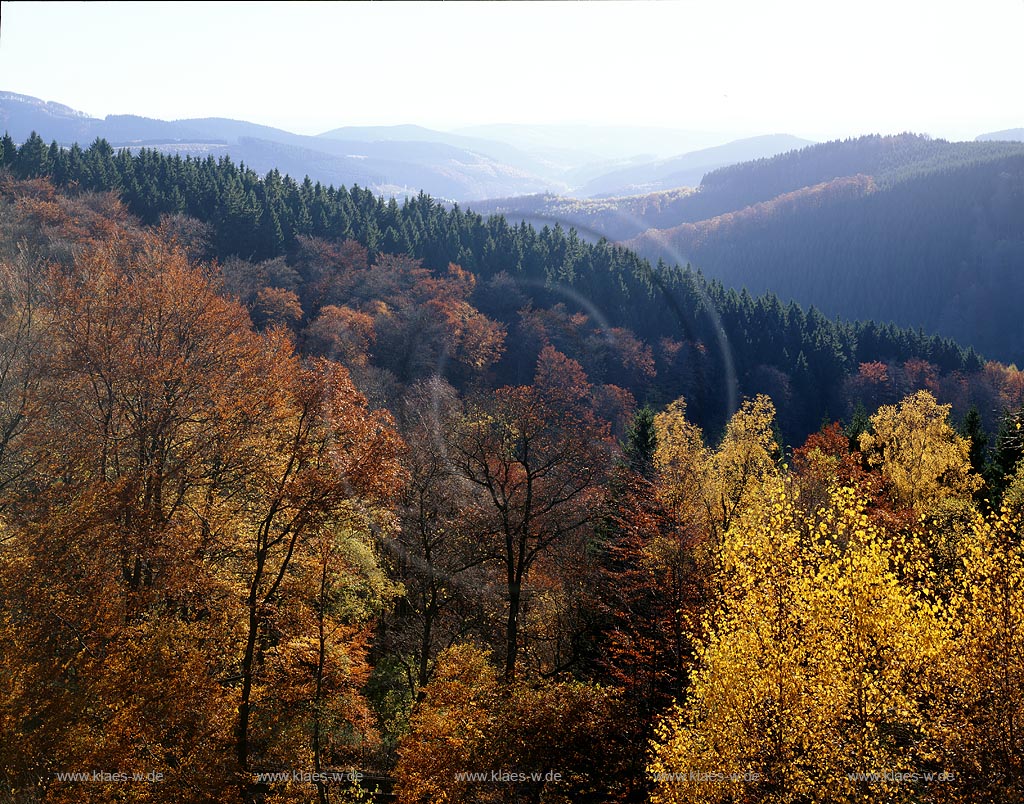 Ltzel, Luetzel, Hilchenbach, Kreis Siegen-Wittgenstein, Siegerland, Blick auf Herbstlandschaft