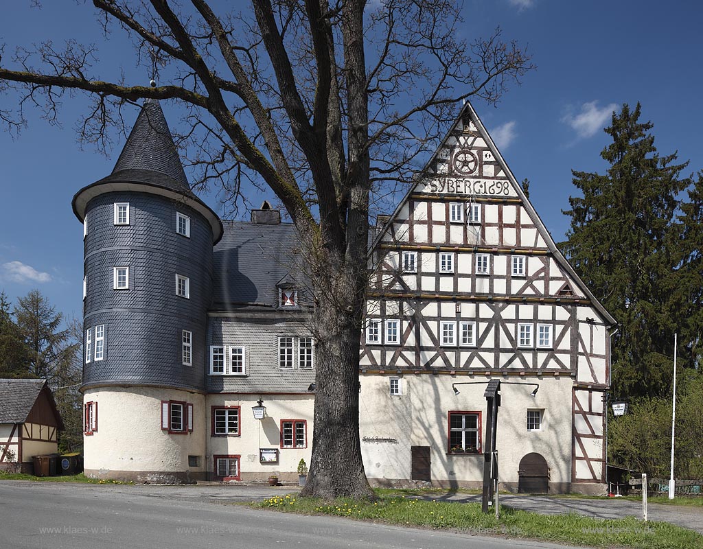 Kreuztal Junkernhees, SchlossJunkernhess im Fruehling; Kreuztal Junkernhess, castle Junkernhees in springtime