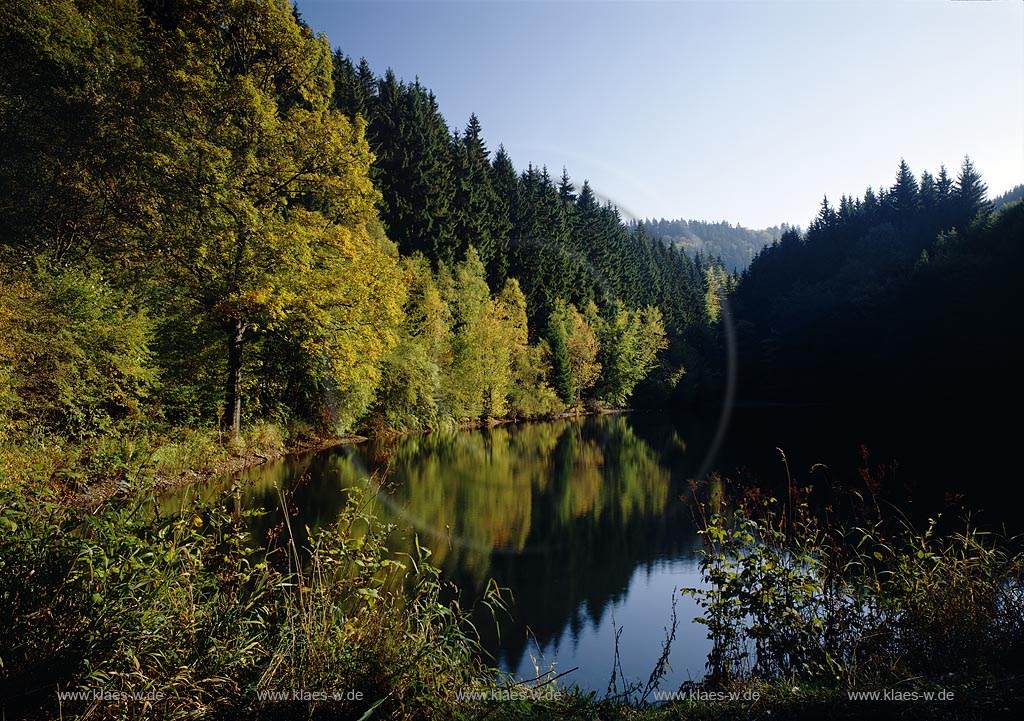 Sohlbach, Netphen, Kreis Siegen-Wittgenstein, Siegerland, Blick auf Sohlbacher Weiher und Landschaft 