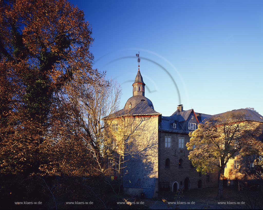 Siegen, Kreis Siegen-Wittgenstein, Siegerland, Blick auf Oberes Schloss,