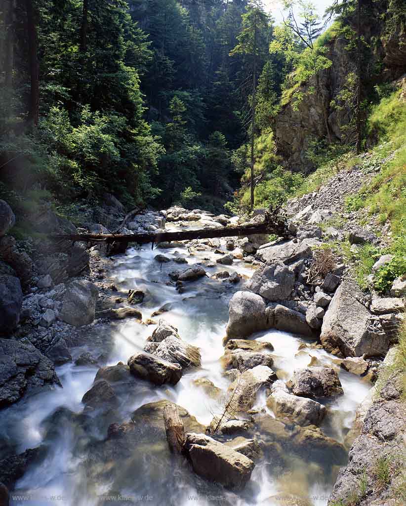 Farchant, Garmisch-Partenkirchen, Oberbayern, Werdenfelser Land, Blick auf Kuhfluchtgraben, Bach, Felsen und Landschaft