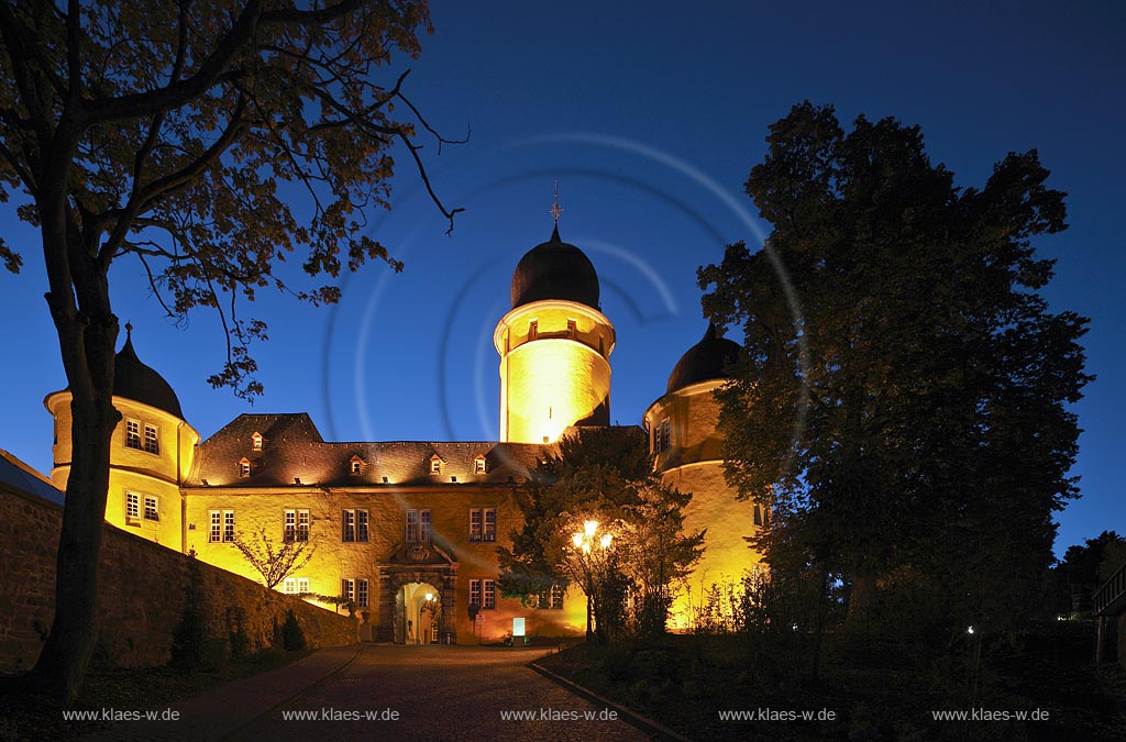 Montabaur, Blick auf das Schloss, welches  das Wahrzeichen der Stadt Montabaur im Westerwald ist;