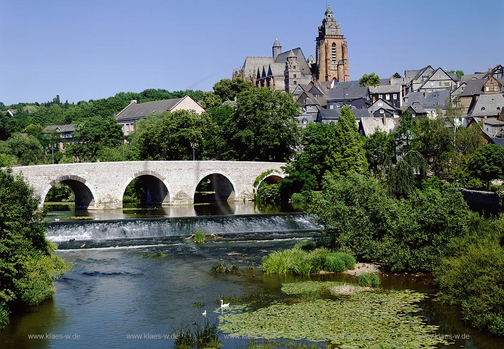 Wetzlar, Blick auf Lahn mit Brcke, Bruecke, Lahnbrcke, Lahnbruecke,  Wetzlarer Dom und Stadt, Lahn-Dill-Kreis, Hessen, Westerwald
